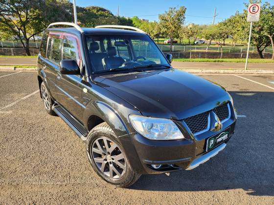 MITSUBISHI PAJERO TR4 2.0 4X4 16V 140CV FLEX 4P AUTOMÁTICO MITSUBISHI PAJERO TR4 2.0 4X4 16V 140CV FLEX 4P AUTOMÁTICO